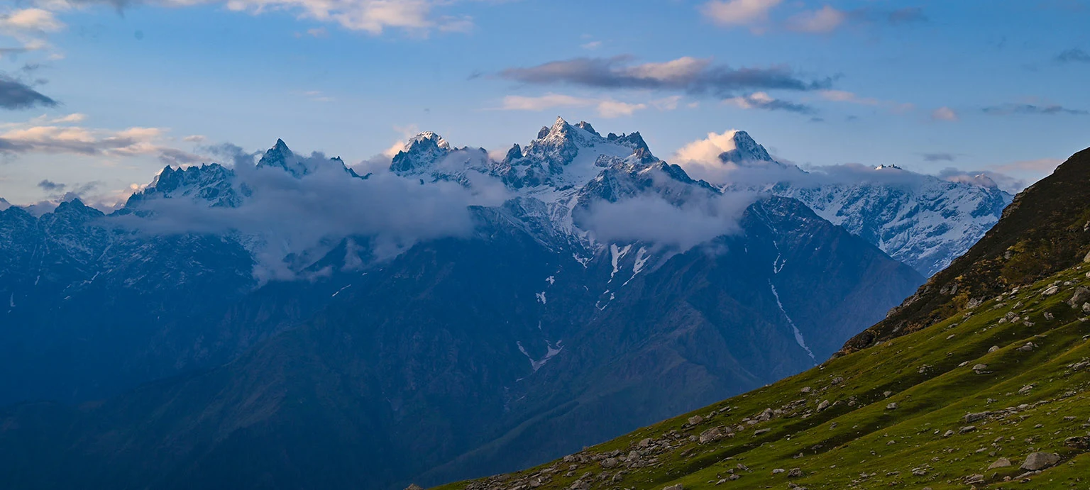 Sar Pass Trek